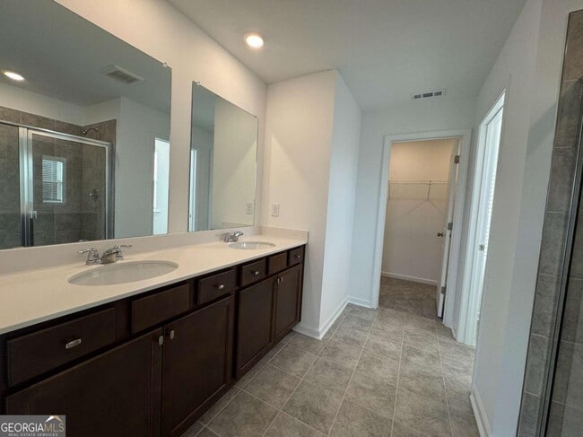 Building Photo - 516 Provence Gate Ln