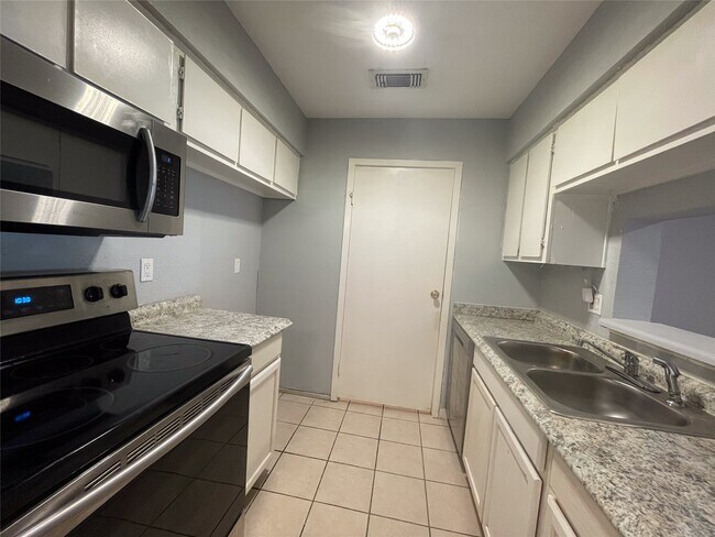 Building Photo - 12607 Ashford Meadow Dr