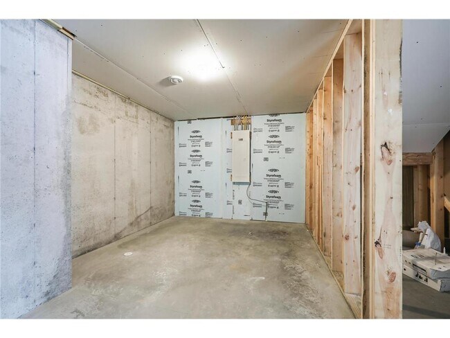 Building Photo - 10771 40th St N