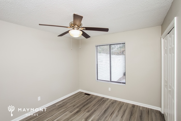 Building Photo - 202 Cricket Ct