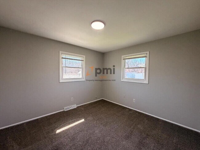 Building Photo - 5469 Aspen Ave