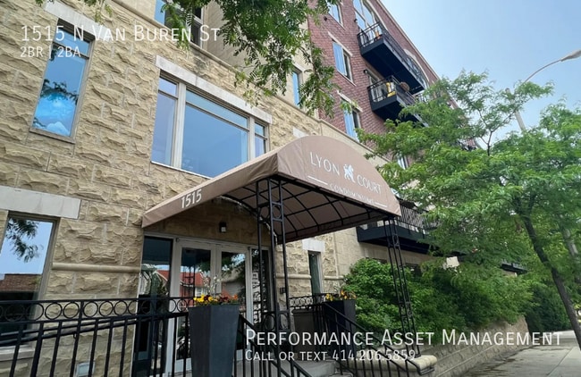 Building Photo - 1515 N Van Buren St