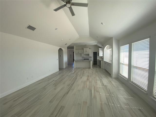 Building Photo - 404 Sparrow Dr
