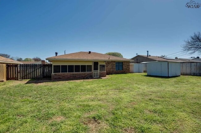 Building Photo - 5234 E Woodhaven Dr