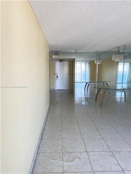 Building Photo - 3800 S Ocean Dr