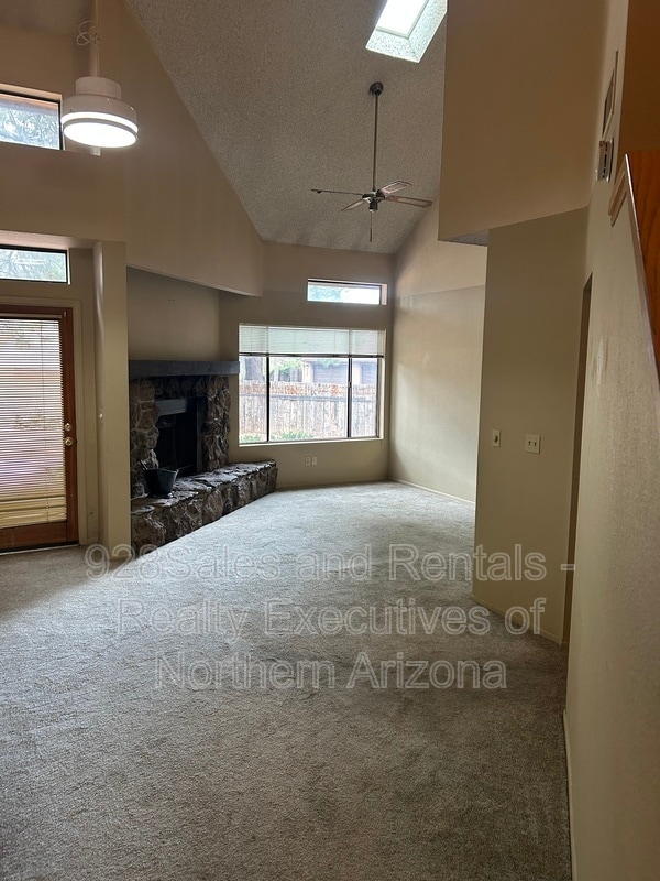 Building Photo - 4005 N Goodwin Cir