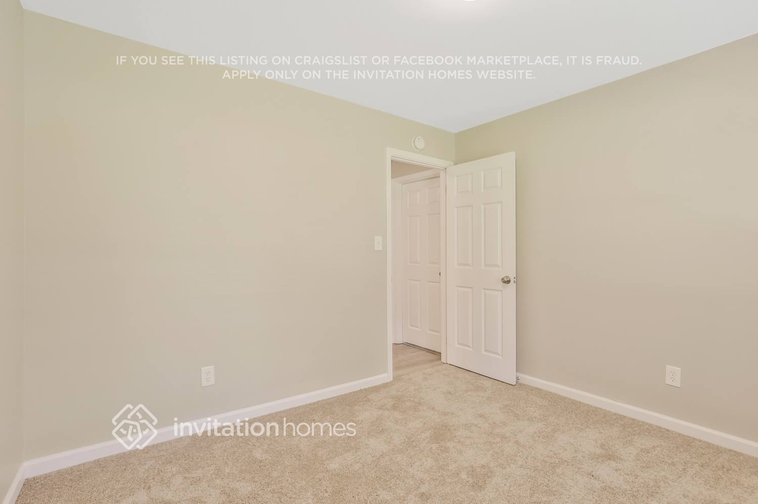 Building Photo - 2045 Devore Dr SW