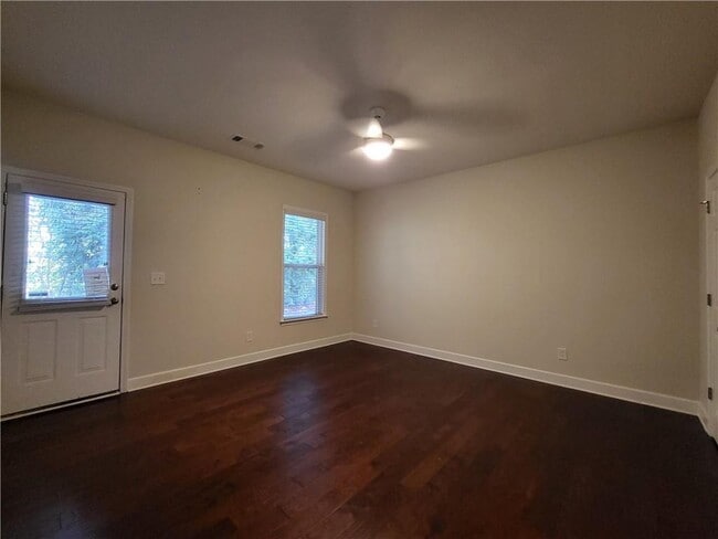 Building Photo - 2428 Hadlow Ln