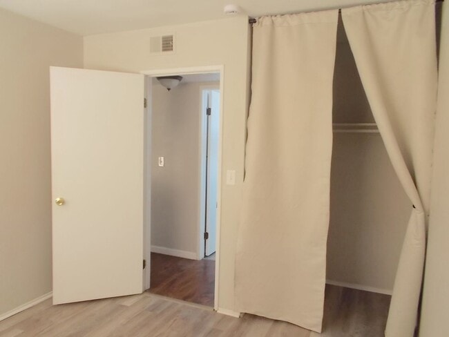 Building Photo - Spacious 4-Bedroom, 3-Bathroom Home with Open Floor Plan & Large Backyard – Prime Location!