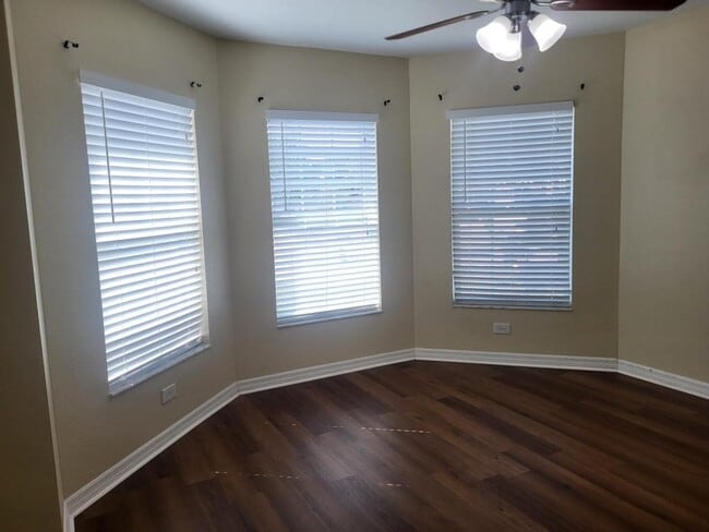 Building Photo - 37146 Highland Bluff Cir