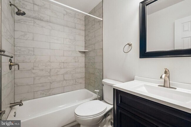 Building Photo - 10737 Kitchener Ct