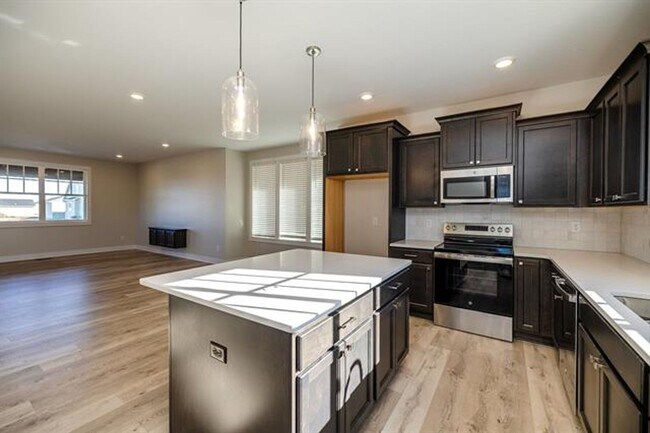 Building Photo - Brand new 3BR /2.5BA Home - Available now!