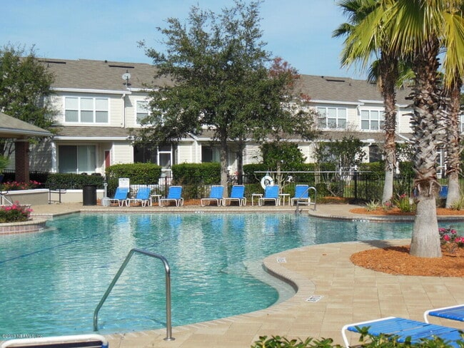 Building Photo - 3504 Summerlin Ln N