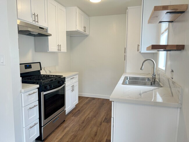 Kitchen - NOT FOR RENT | Doesn't work