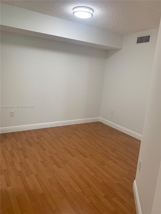 Building Photo - 2240 E Preserve Way