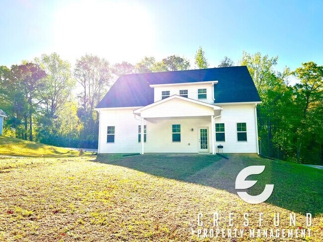 Building Photo - Close to FORT BRAGG - PRICE JUST REDUCED t...