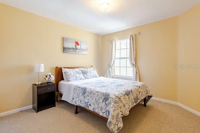 Building Photo - 3041 Ashland Ln S