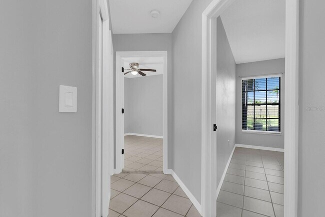 Building Photo - 2414 Sweetwater Blvd