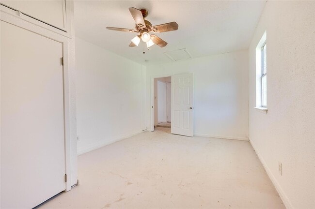 Building Photo - 706 Scenic Dr