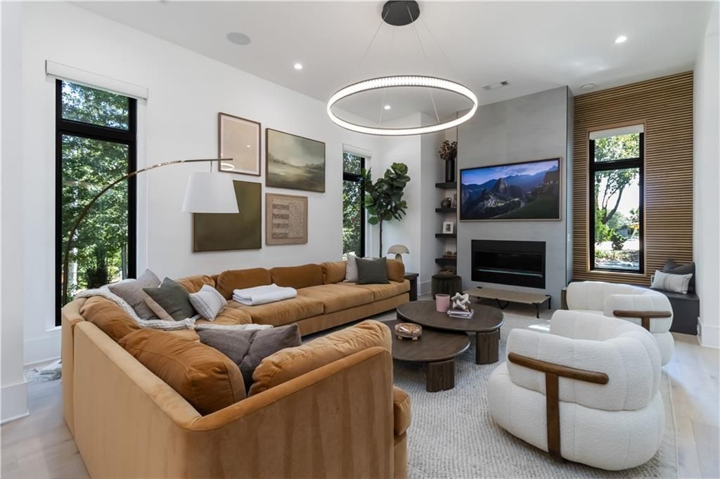 Building Photo - 2824 Ashford Rd NE