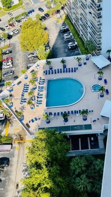 Building Photo - 3731 N Country Club Dr