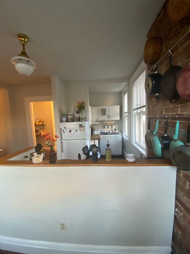 Building Photo - 312 S Upper St