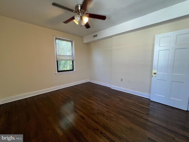 Building Photo - 5601 Colorado Ave NW