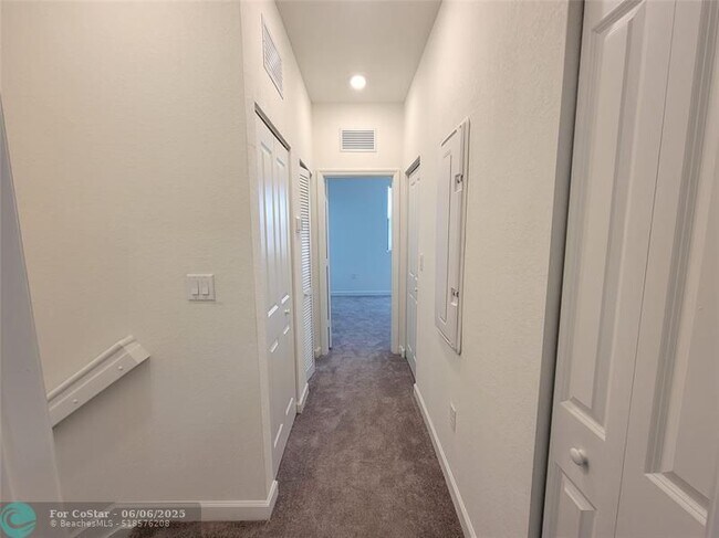 Building Photo - 28637 SW 132nd Ct