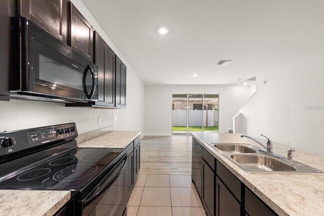 Building Photo - 424 Newmont Cir