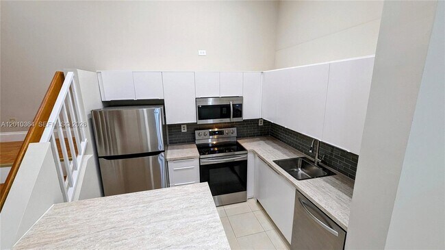 Building Photo - 9179 SW 138th Pl