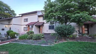 Building Photo - 25 Village Dr