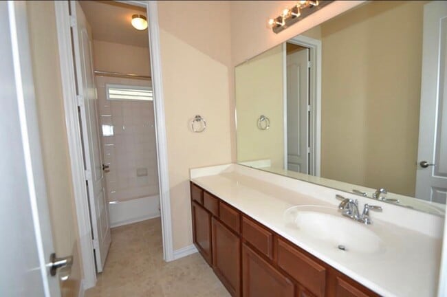 Building Photo - 7026 Belle Meadow Ln