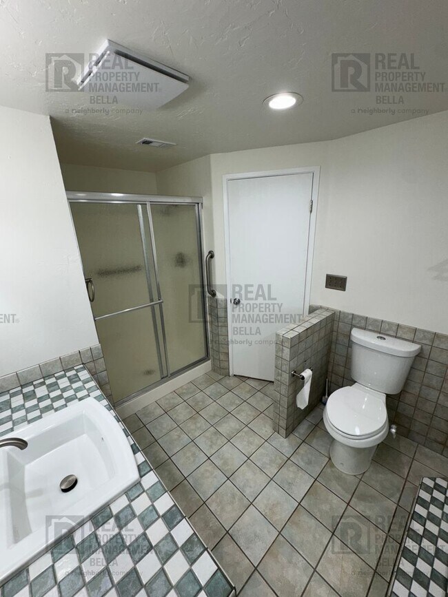 Building Photo - 7BR Single-Story Retreat on 2.7+ Acres – Spacious, Sun-Filled Living in Prime Temecula