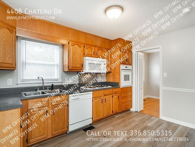 Building Photo - 4408 Chateau Dr