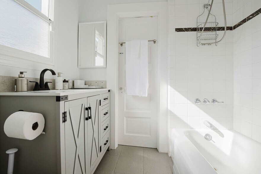 Building Photo - 3791 Latimer Pl