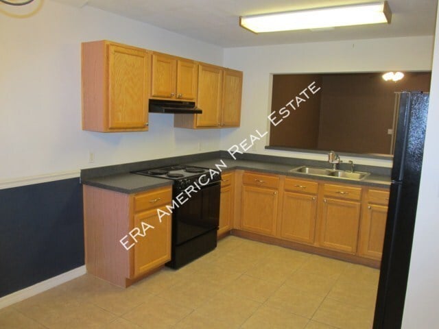 Building Photo - 136 Beach Dr