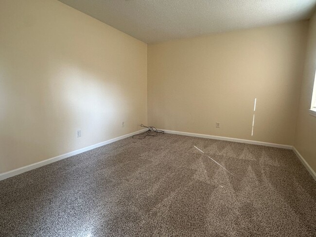 Building Photo - ~4613 Renee St