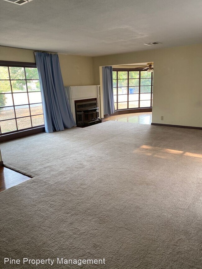 Building Photo - 2 br, 1 bath House - 2571 Center Waverly A...