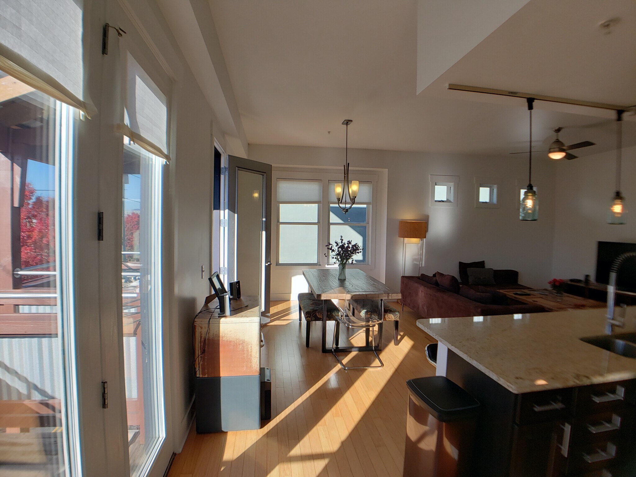 Building Photo - 915 Haywood Rd