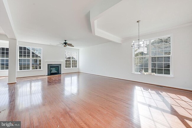 Building Photo - 15000 Gossom Manor Pl