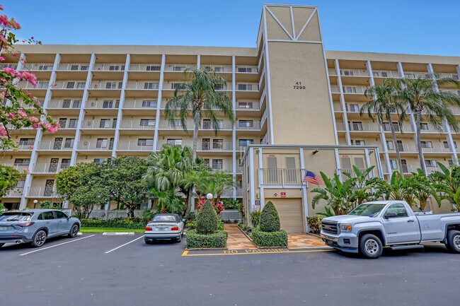 Building Photo - 7290 Kinghurst Dr