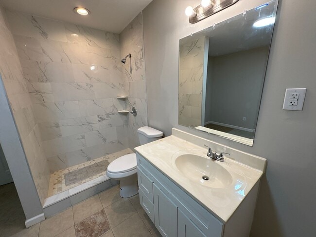 Building Photo - 2401 Boykin Rd