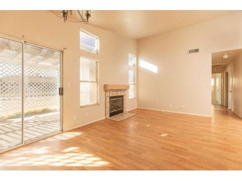 Building Photo - 3734 Hickory Ct