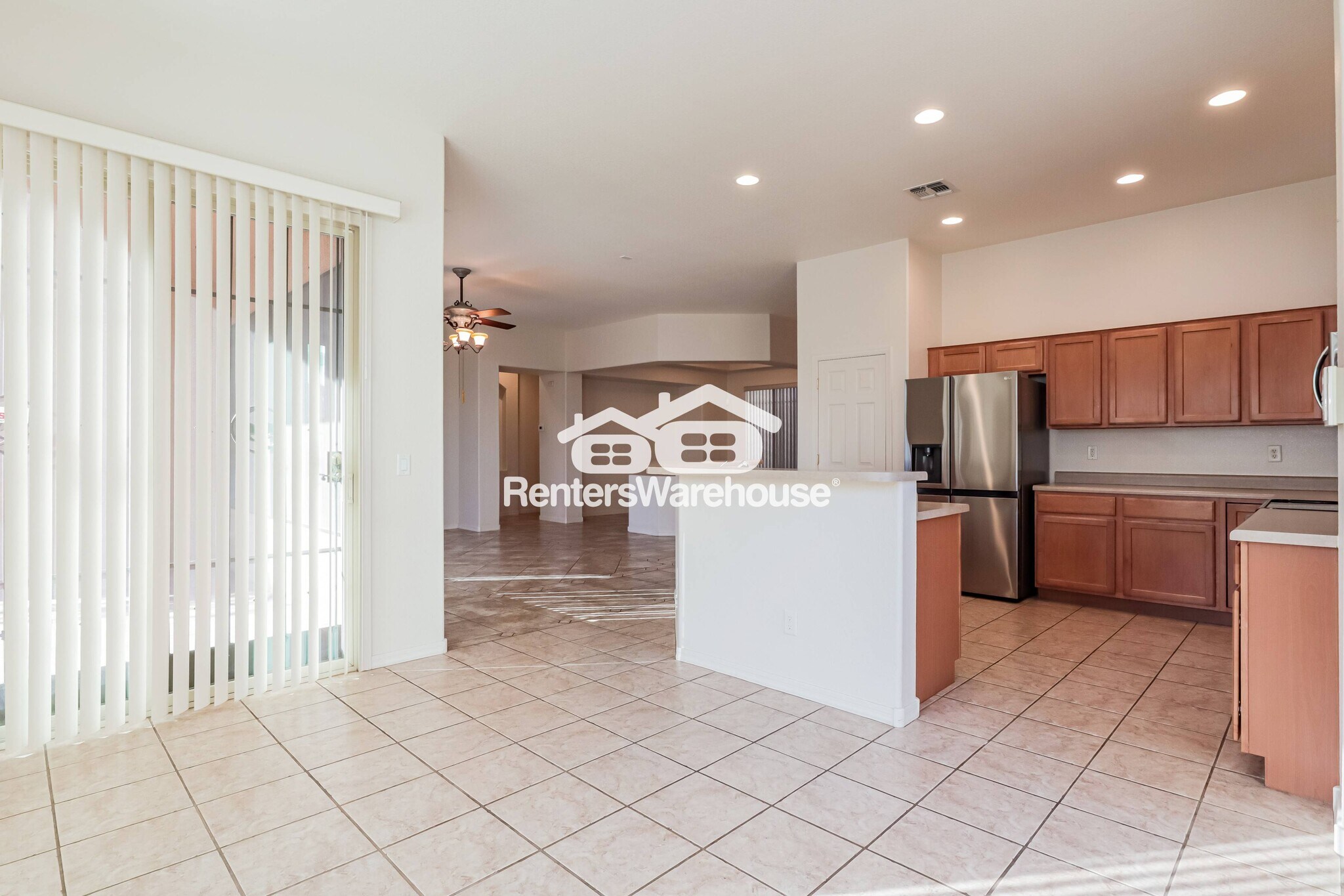 Building Photo - 41 W Camino Tierra Montana