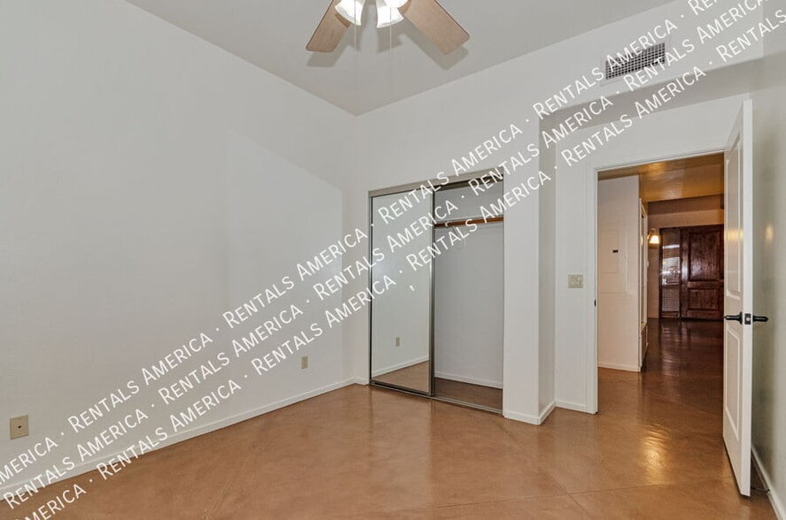 Building Photo - 446 N Campbell Ave
