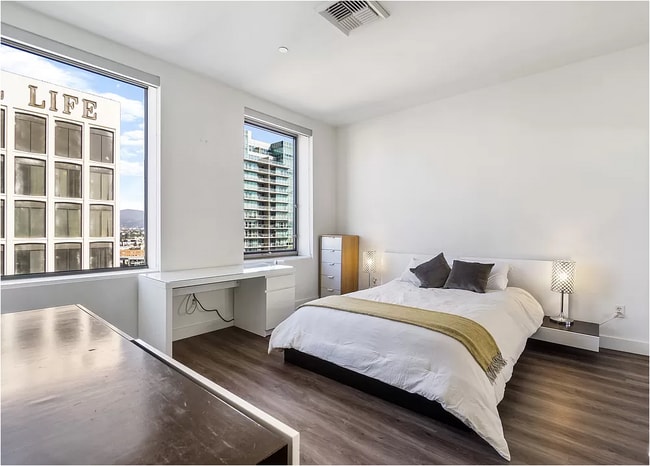 Building Photo - 3810 Wilshire Blvd