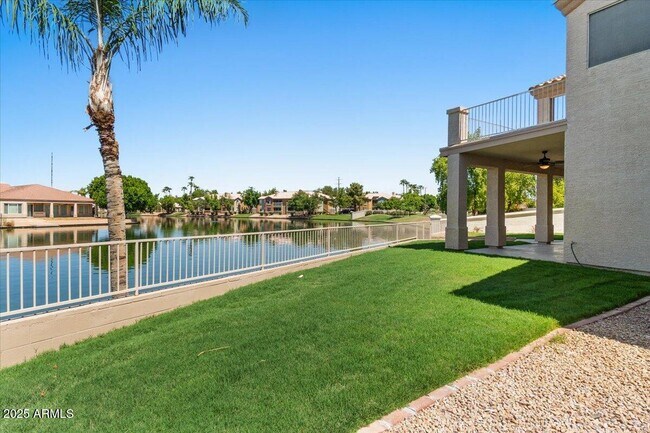 Building Photo - 1414 N Palmsprings Dr