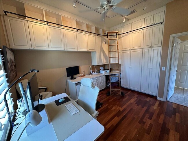 Building Photo - 4727 Spinnaker Dr