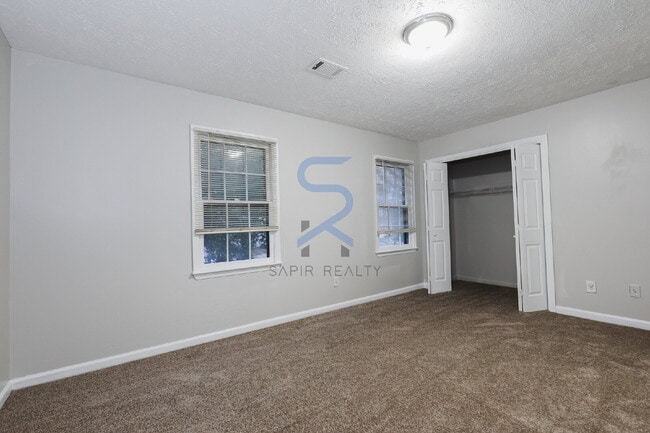 Building Photo - Move in before November 15th and get $100 ...