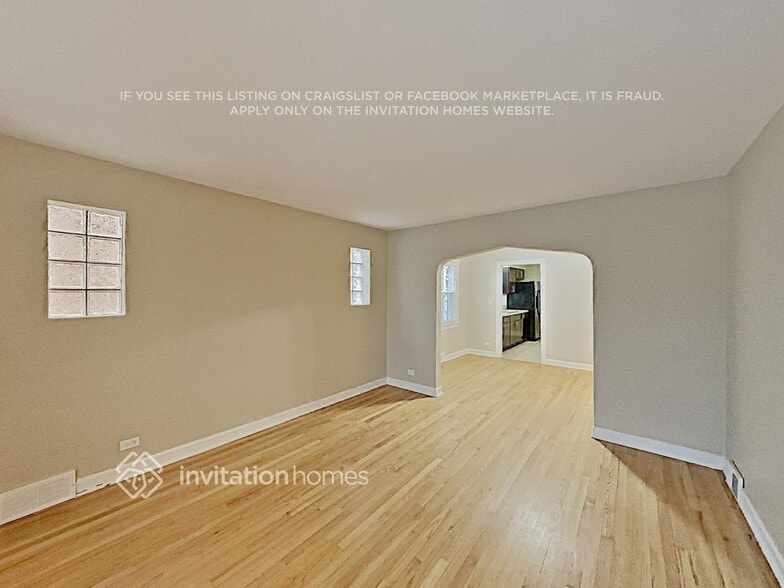 Building Photo - 5049 N Newcastle Ave